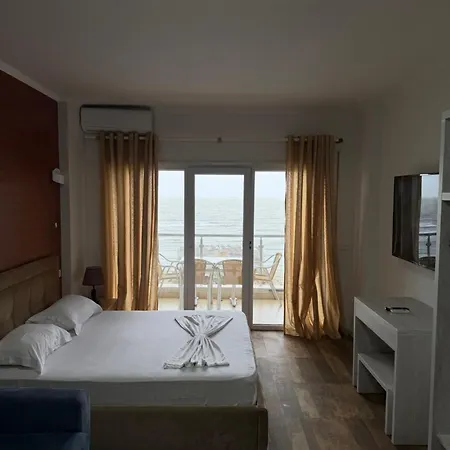 Blumont 3*