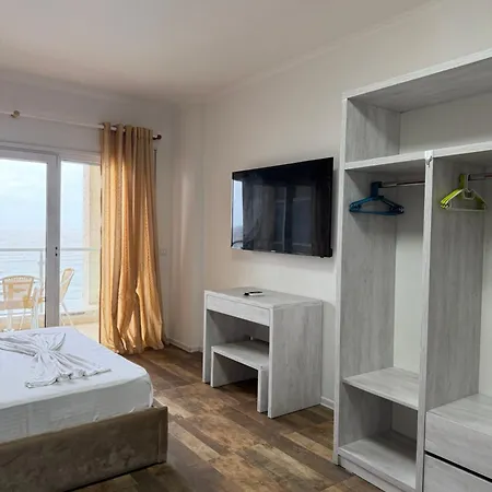 Blumont 3*